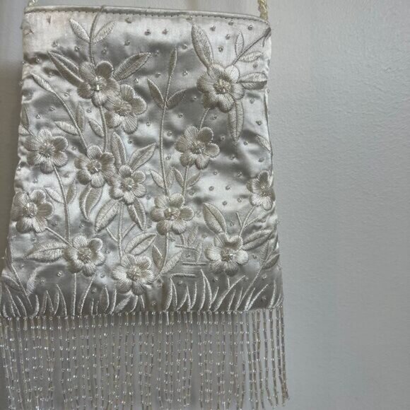 Vintage Handmade White Beaded Floral Fringe Boho Crossbody Bag Purse Bridal - Picture 11 of 16